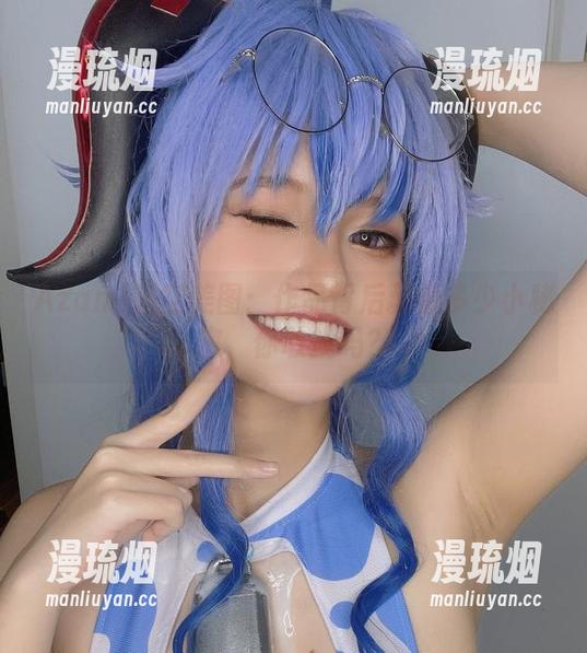 Azami Azami镂空美图:作品背后藏着多少小秘密,你敢找吗?