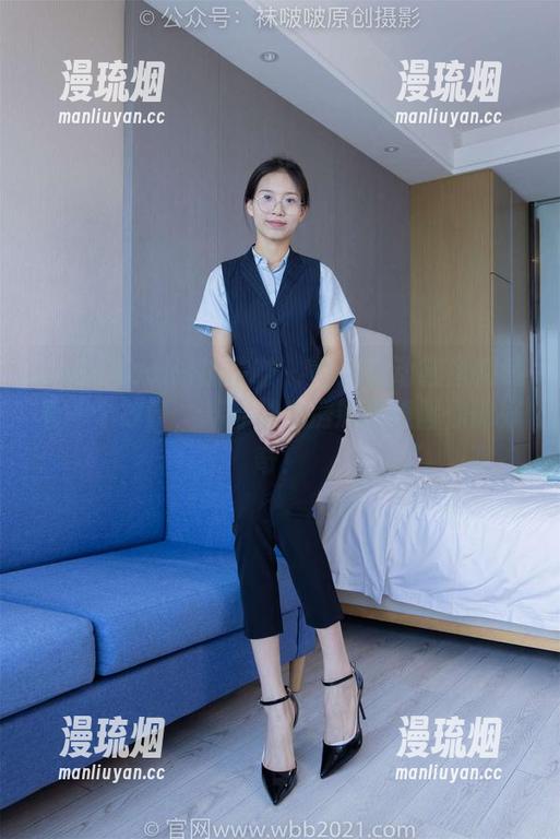 BoBoSocks袜啵啵-苏苏 BoBoSocks袜啵啵 - 每双运动鞋里都藏着一个故事,苏苏的私房原图唤醒你的好奇!
