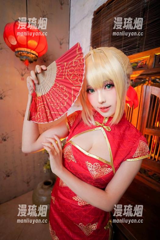ElyEE子 这波ElyEE子全套真的有点绝,英莉莉原图透露的氛围真是细腻!