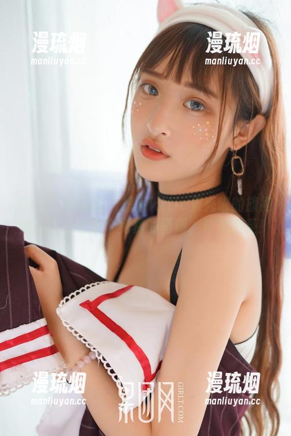 GIRLT果团网-little贝壳喵 GIRLT果团网 - 想看little贝壳喵的旗袍魅力?这里有个免费的图册,快来感受!