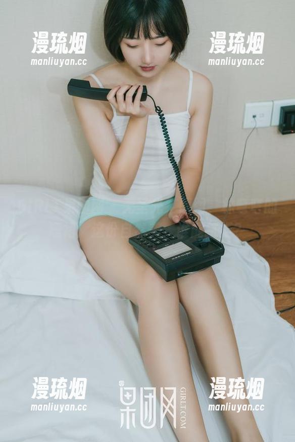 GIRLT果团网-林弯弯 GIRLT果团网 - 无圣光,原图,林弯弯的短裙:这份自然美,谁能抗拒?