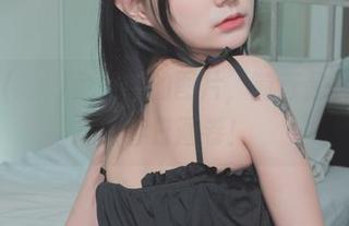 Hizzy(히지)兔女郎的图片，简直是一幅生动的春日画卷！