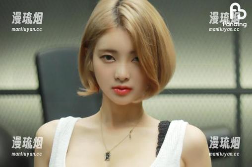 翻开Hyoyeon(김효연)的COS图集，发现KoreanRealgraphic的无尽可能！