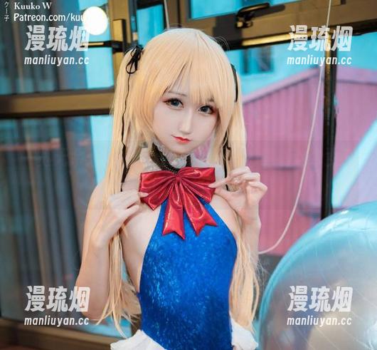KuukoW 一览无余:KuukoW裸足原图,看看这个女孩的“小秘密”