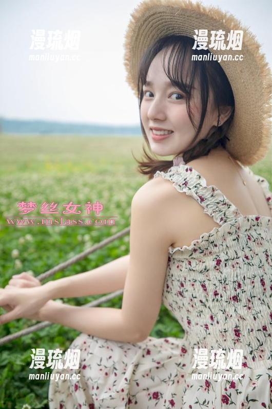 MSLASS梦丝女神-璇璇 MSLASS梦丝女神 - 你也想看璇璇的9分五官?这组原图绝对不能错过!