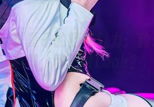 Natsuko夏夏子的野性魅力：豹子纹写真全集，敢不敢Look？