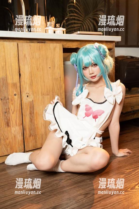 PoppaChan PoppaChan又来了!最新刻晴套图更新,快来看看她如何驾驭光影!