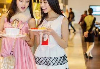 QingDouKe青豆客 - 等不及了！孔一红学妹最新原图，走在时尚前沿的秘诀是什么呢？