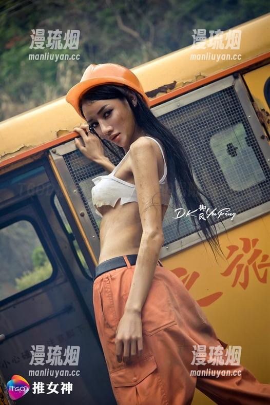 TGOD推女神-易阳 TGOD推女神 - 美到窒息的易阳,睡衣福利让你心动不已!