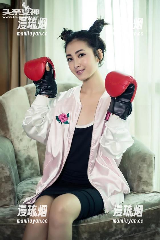 TouTiao头条女神-童安琪 TouTiao头条女神 - 看童安琪运动图片,突如其来的一阵自愧不如!