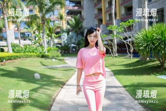 TuiGirl推女郎-林萌萌 TuiGirl推女郎 - 海边随意拍,林萌萌图集:她的每一个姿势都在海风中显得那么“不经意”。