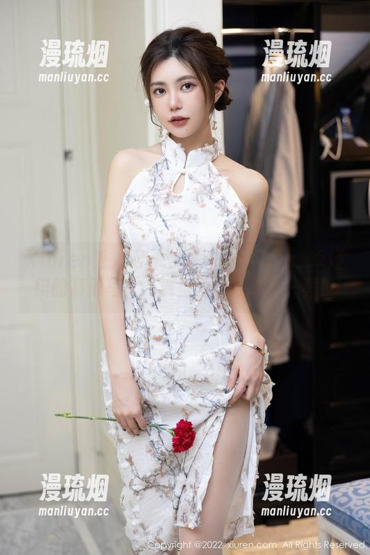 Xiuren秀人网-Cris_卓娅祺 Xiuren秀人网 - 快来围观!Cris_卓娅祺的高清写真,裤里丝让你眼前一亮!