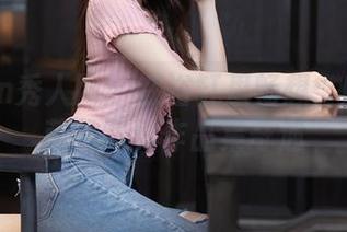 Xiuren秀人网 - 在浴缸里畅想：Milk大萌的写真作品集奇遇
