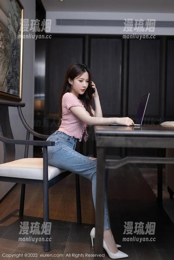 Xiuren秀人网 - 在浴缸里畅想：Milk大萌的写真作品集奇遇