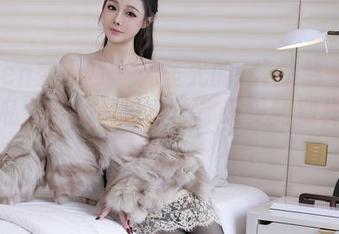 Xiuren秀人网 - 无圣光的z杯悠悠——花嫁的私密合集，绝对让你感受到别样的深度。