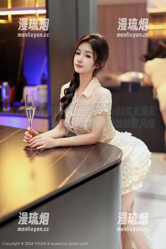 YouMi尤蜜荟-小海臀Rean YouMi尤蜜荟 - 小海臀Rean的皮衣搭配秘籍:图包分享,快来瞧瞧她的独特风格!