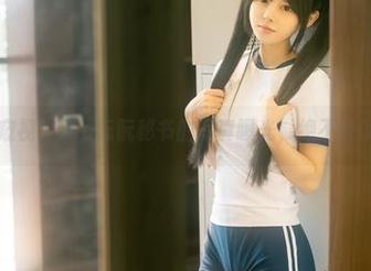 在线窥视：rua阮阮秘书的写真曝光，绝不许锁屏！