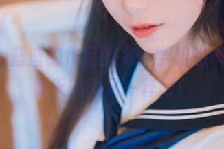 usejan蓝蓝的作品图库：学姐的瞬间，像夏天的微风一样好！