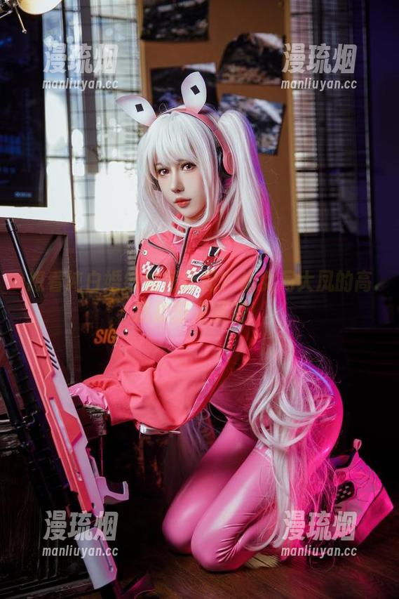 仙女月 想看纯白婚纱如何搭配?仙女月大凤的高清套图来解答!