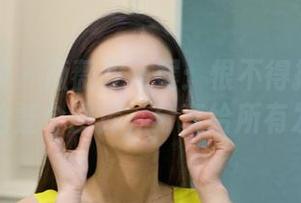 克拉女神 - 薇薇双马尾：恨不得把这份可爱贡献给整个图库，分享给所有发型控！