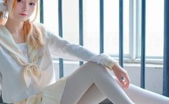 兔玩映画带来的写真资源：当短裤遇上灰色丝袜，怎么如此养眼？