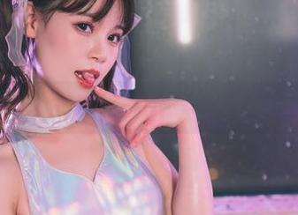 在千反田鹿子的美图里，与黄豆粉一起在线漫游！