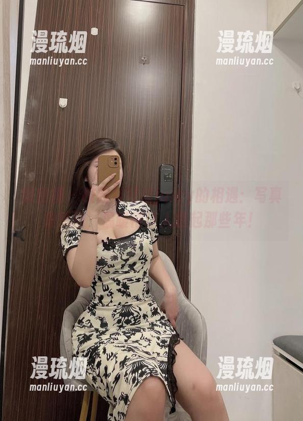 可馨juicy 微密圈 - 校园与可馨juicy的相遇:写真集原图,温暖得让人想起那些年!