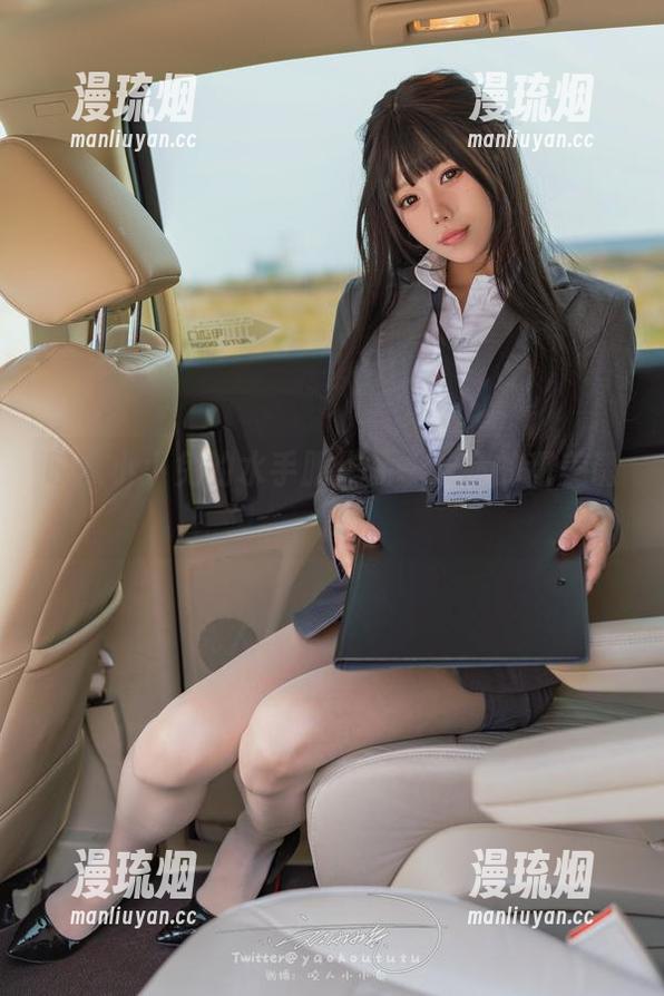 咬人小小兔 咬人小小兔的水手服作品—致命的甜美诱惑