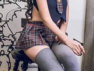 头条女神 - 娜依灵儿的白色世界：网盘作品令人咋舌，还敢不敢看？