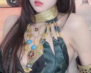 小小奶瓶儿的内衣作品，图片里藏着哪些不能说的暗示？