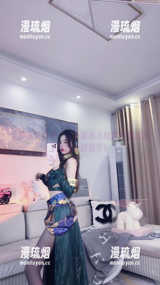 小小奶瓶儿 全套写真曝光!小小奶瓶儿的旗袍竟然能穿出饺子的感觉!