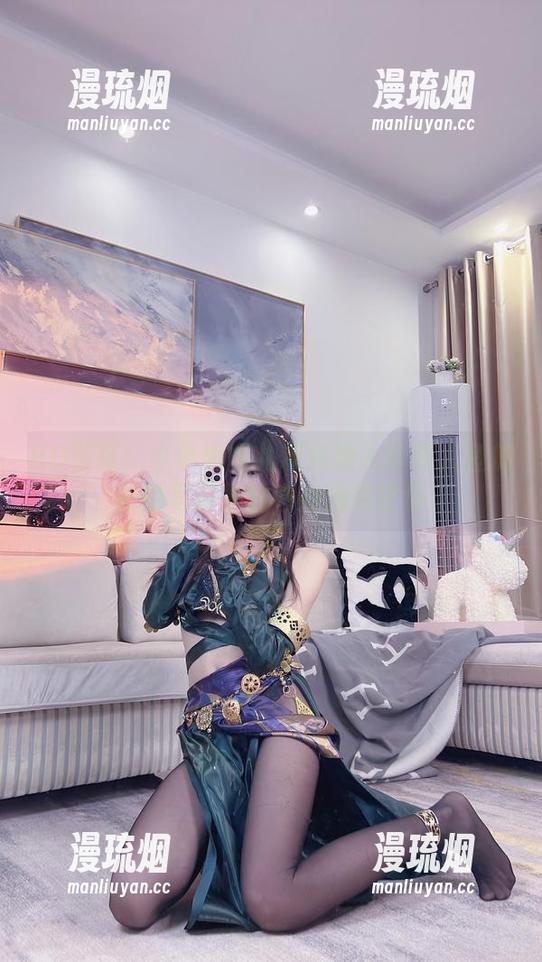 小小奶瓶儿 HD警报!小小奶瓶儿带你潜入珍珠人鱼加长版写真集的奇妙海底世界