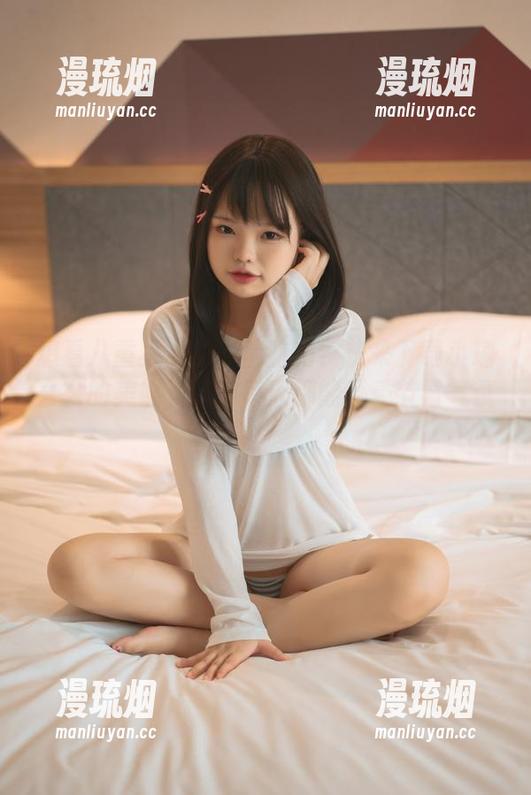 小瑶幺幺 想看八重巫女的高清魅力?快来下载小瑶幺幺的美照,让你每天都能感受节日气氛!