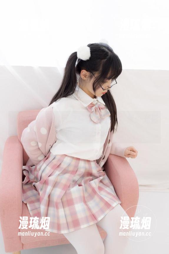 少女秩序-小葵 少女秩序 - 小葵与白丝的迷梦合集:光影交织,魅力四射