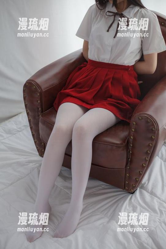 少女秩序-小鱼 少女秩序 - 小鱼的私拍作品:穿上水手服,探索那些未知的海域吧!