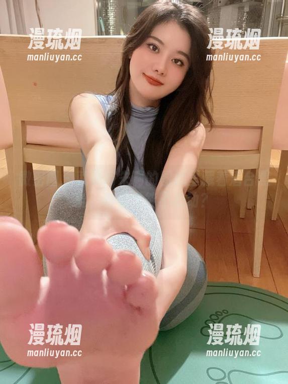 就是阿朱啊 微密圈 - 就是阿朱啊的图库里藏着酒台黑丝,看看谁能不心动?