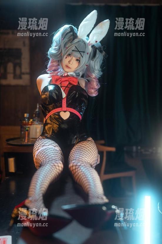 幼水铃衣 双马尾写真聚光灯:幼水铃衣的免费照片不容错过