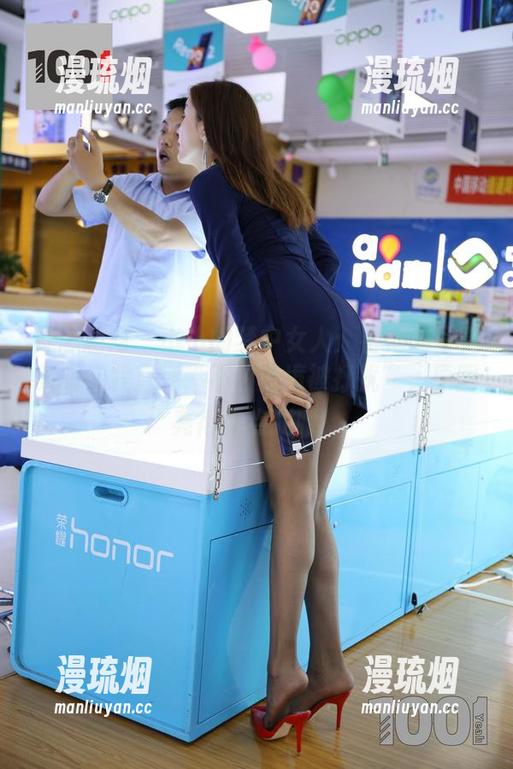 异思趣向-小小 异思趣向 - 小小的梦中女人:看她的写真集时,我直呼“不怕梦境被打扰”,原图亮得有点扎眼!