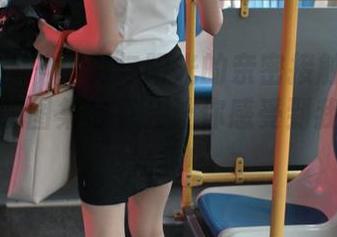 异思趣向 - 小羽与阳光的亲密接触：公园里，我的图集分享会让你感受到我溢出的光辉！