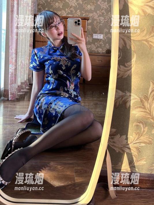 张思允 微密圈 - 张思允的粉色美学:网盘里那本‘值得一看的合集’