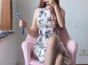 微密圈 - 提袜少女最爱的网袜秘密，福利图片默默传递着温暖。
