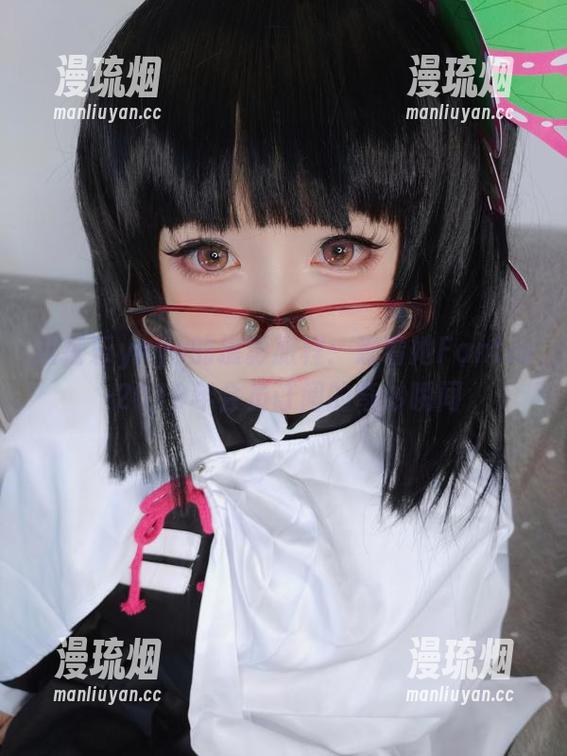摇摇乐yoyo的摄影旅程：观看她Fantia-2019年会员订阅的奇妙瞬间