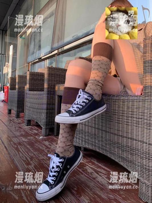 无敌哒小姨妈 微密圈 - 白衬衫透过无敌哒小姨妈的镜头:每一张图片都藏着秘密