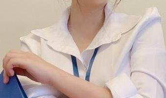 这次护士写真是依酱呀的新玩法，快来接受视觉冲击！
