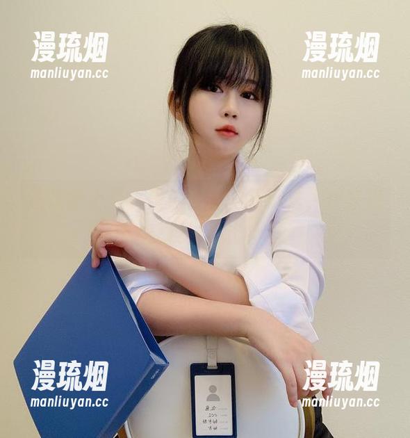 是依酱呀 这次护士写真是依酱呀的新玩法,快来接受视觉冲击!