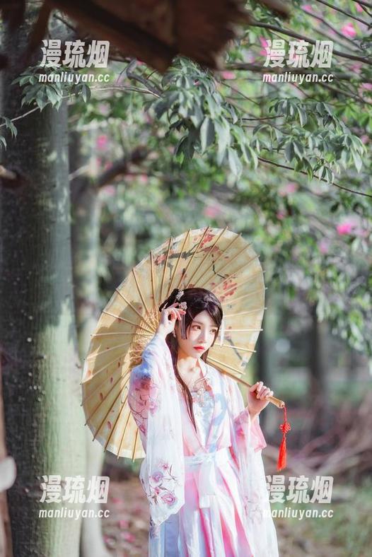 桜桃喵 桜桃喵最新图包,逐海拍出‘水’分满满的心动瞬间!