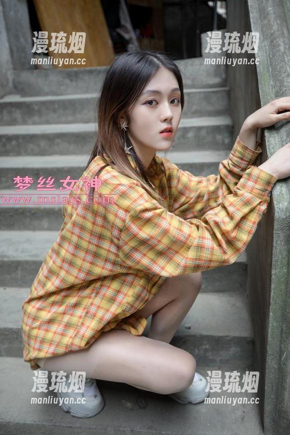 梦丝女神-小南 梦丝女神 - 迷人的黑网袜!小南最新原图来袭,心情瞬间UP!