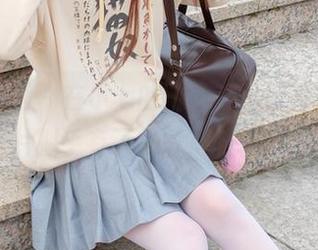 森萝财团 - 在小七的‘内购明日香’中，高清图片似乎有了生命，轻轻叩响心扉。
