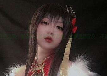一抹白色之梦：椒妮佐仁的高清作品集，让你重新定义‘干净’！