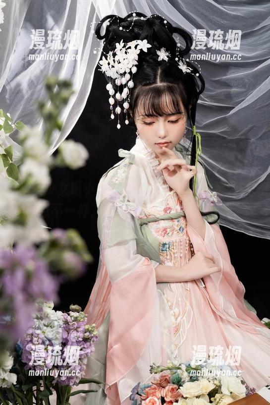 爆机少女喵小吉 爆机少女喵小吉白丝图集,哇,这种调调有点不一样,恍惚间就多看了好几张。